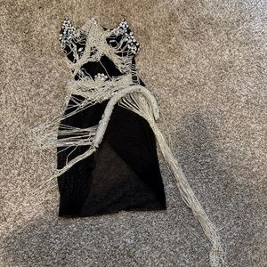 Debo’s Label Black Dazzle